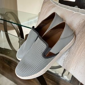 NWT - Olukai Women’s slip on sneakers -size 8